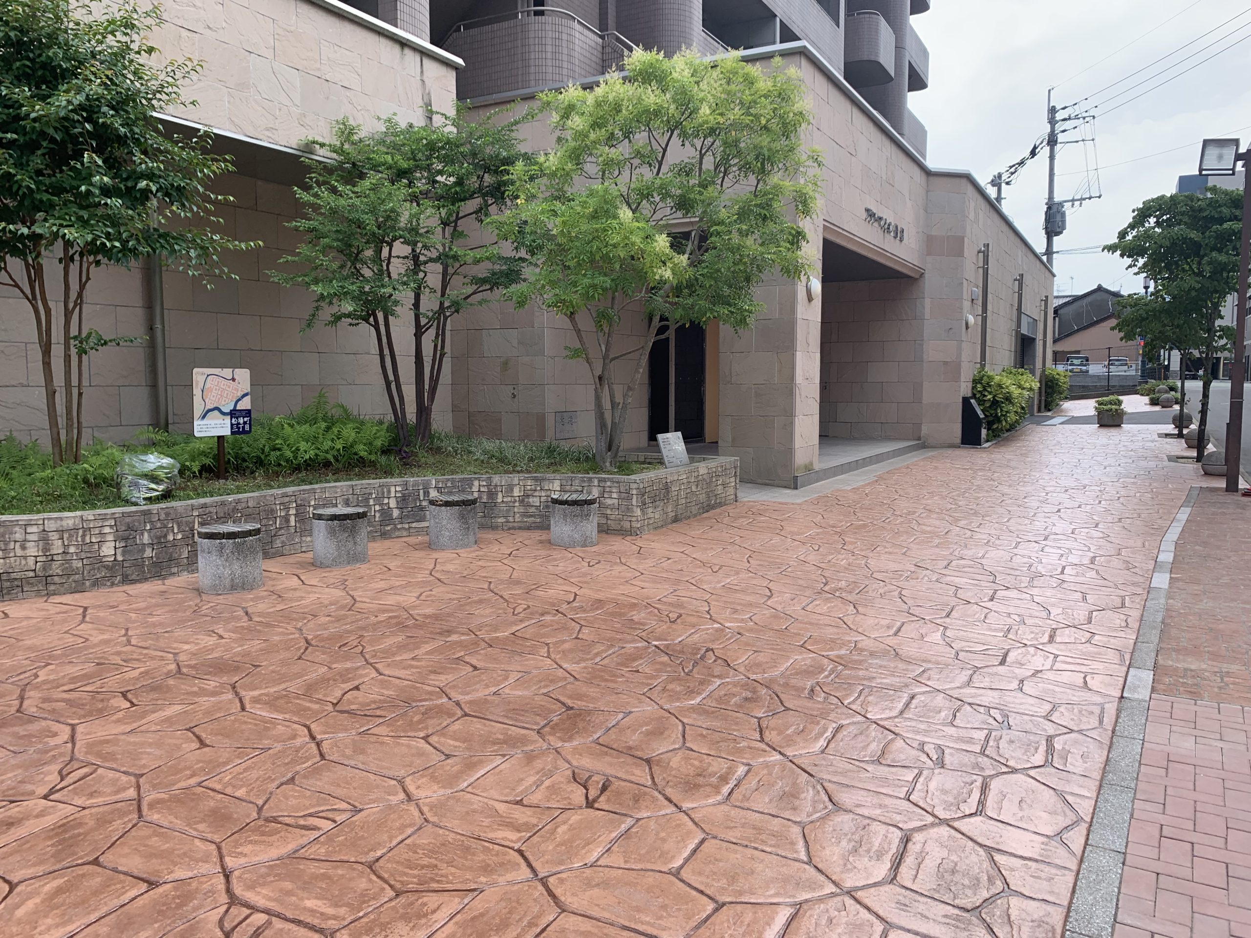 施工実績-【スタンプコンクリート】熊本県熊本市　フラワーマンション-3